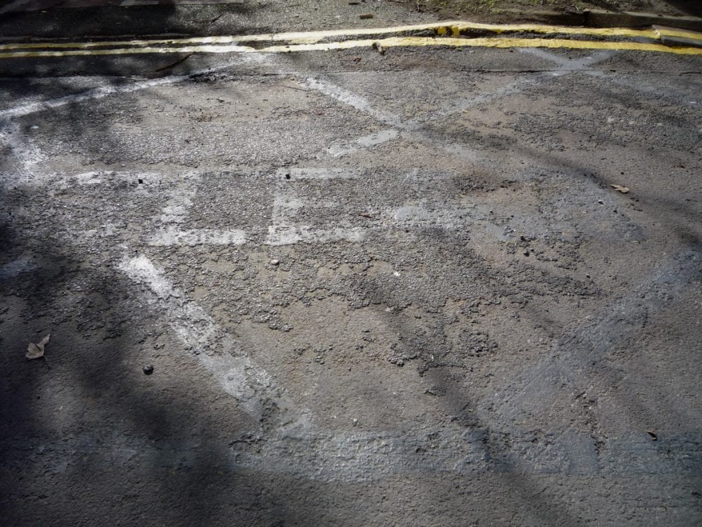 road markings use