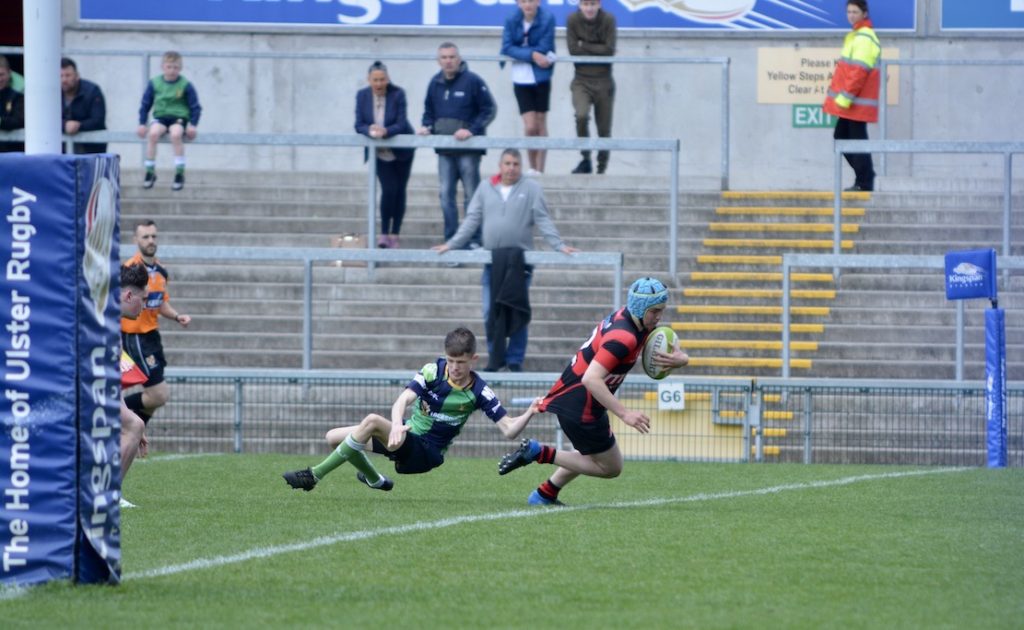 R J McCall score Armagh’s second try