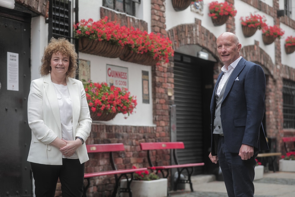 Communities Minister, Carál Ní Chuilín MLA, has announced Executive agreement on proposals that will transform and modernise the liquor licensing law, striking a balance between tackling alcohol abuse and bolstering the hospitality industry. The Minister is pictured with Chief Executive of Hospitality Ulster Colin Neill.