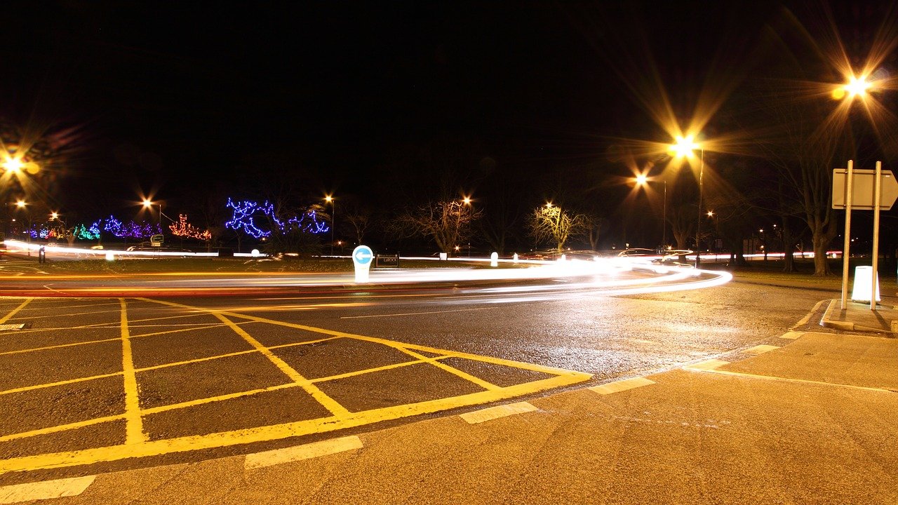 traffic driving roundabout