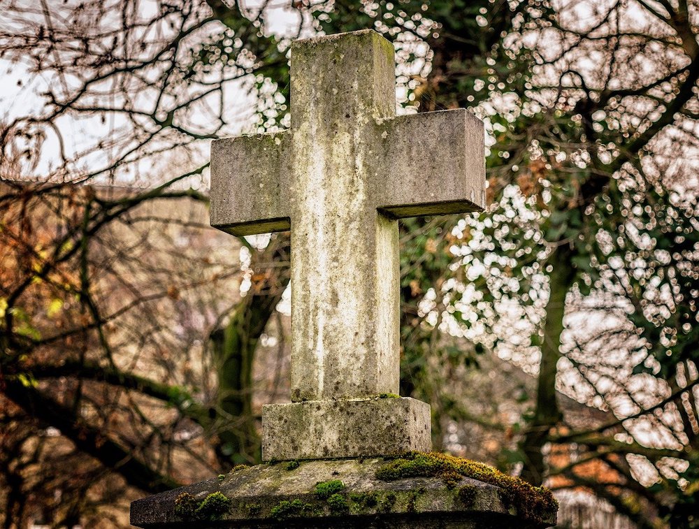 Headstone grave