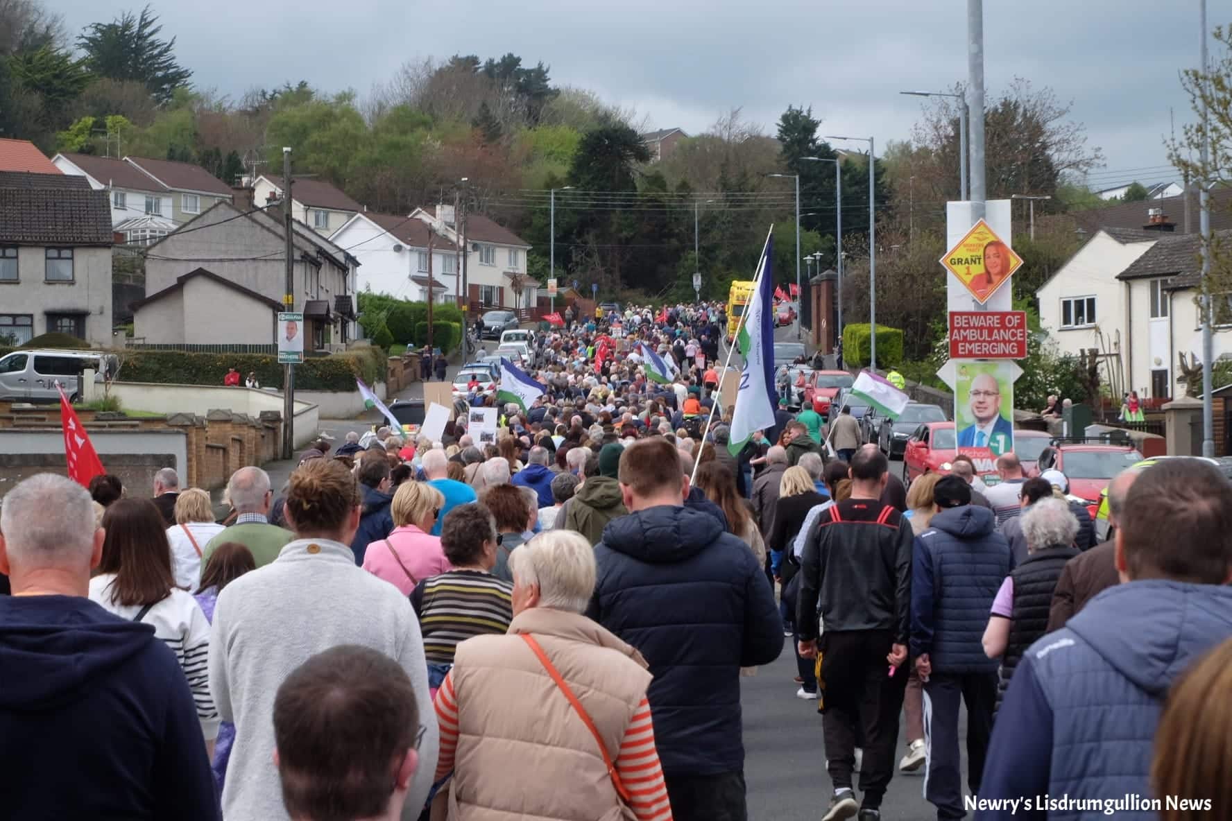 More than 1,000 people turned out in a huge public protest rejecting the removal of emergency surgery at Daisy Hill Hospital.