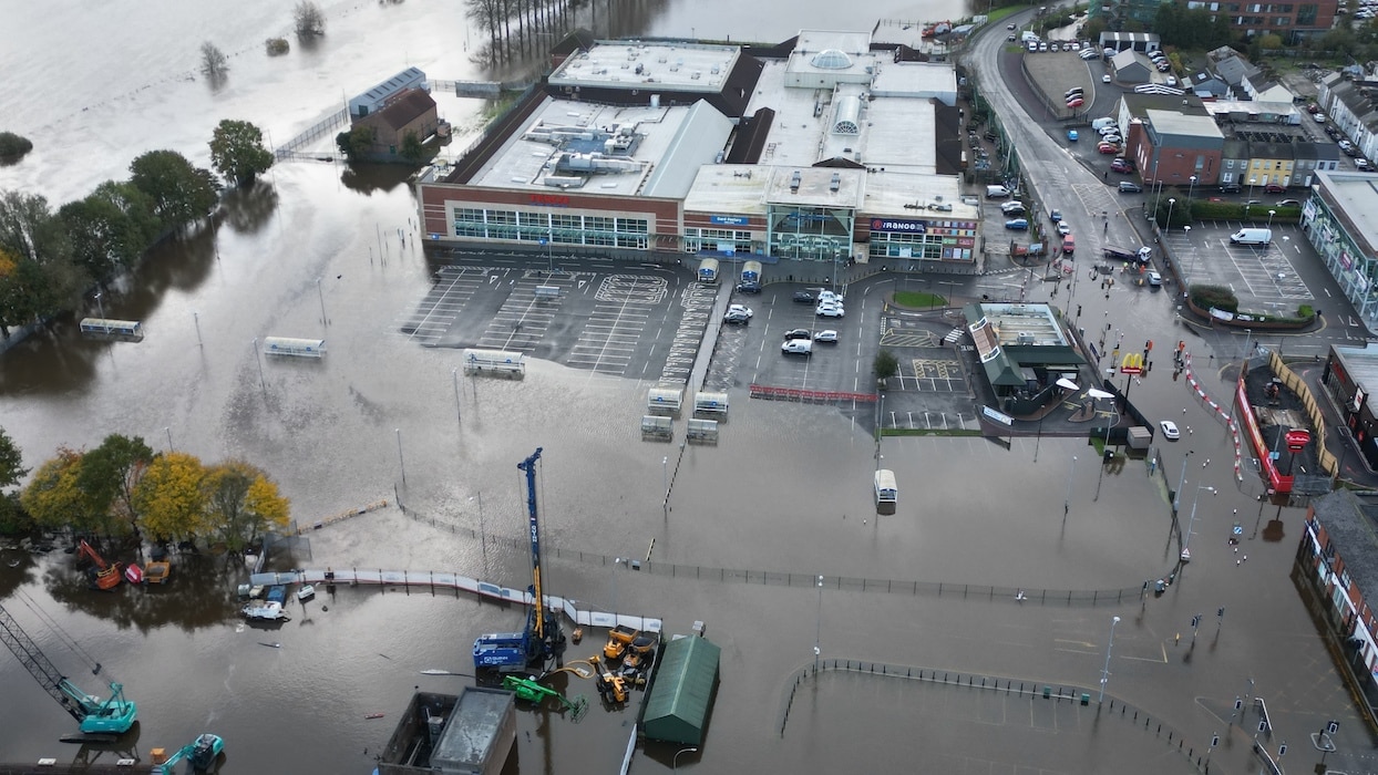 Aerial photo of Portadown flooding